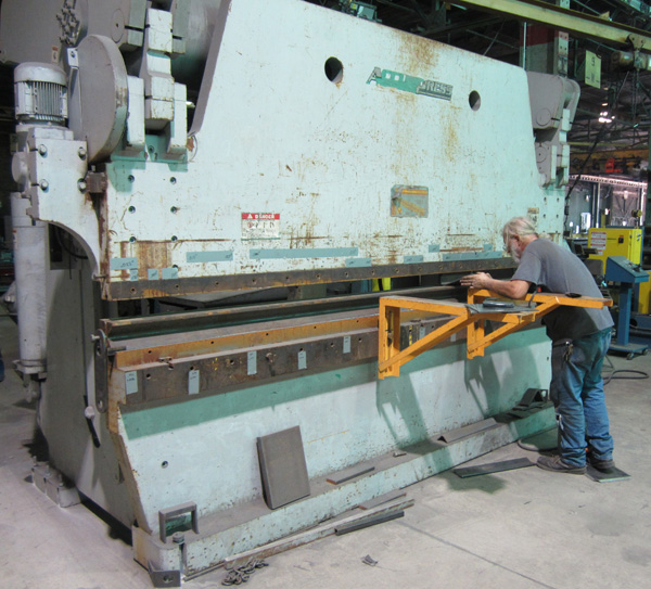 400 Ton AccuPress Press Brake Machine